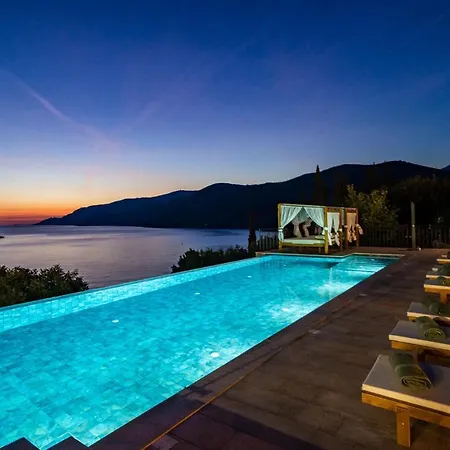 Beautiful In With Jacuzzi Holiday home Gruda